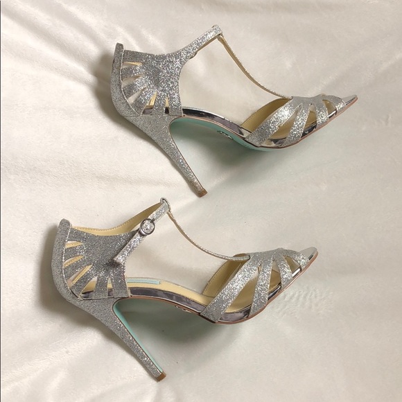 Betsey Johnson silver glitter sparkle Strappyheels - Picture 3 of 8